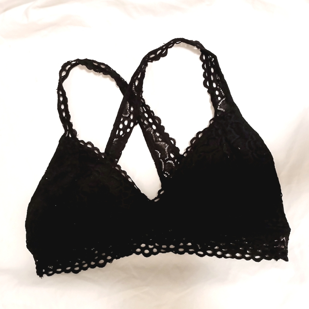 True Crocheted Lace Bra Size L Black Cups Lined